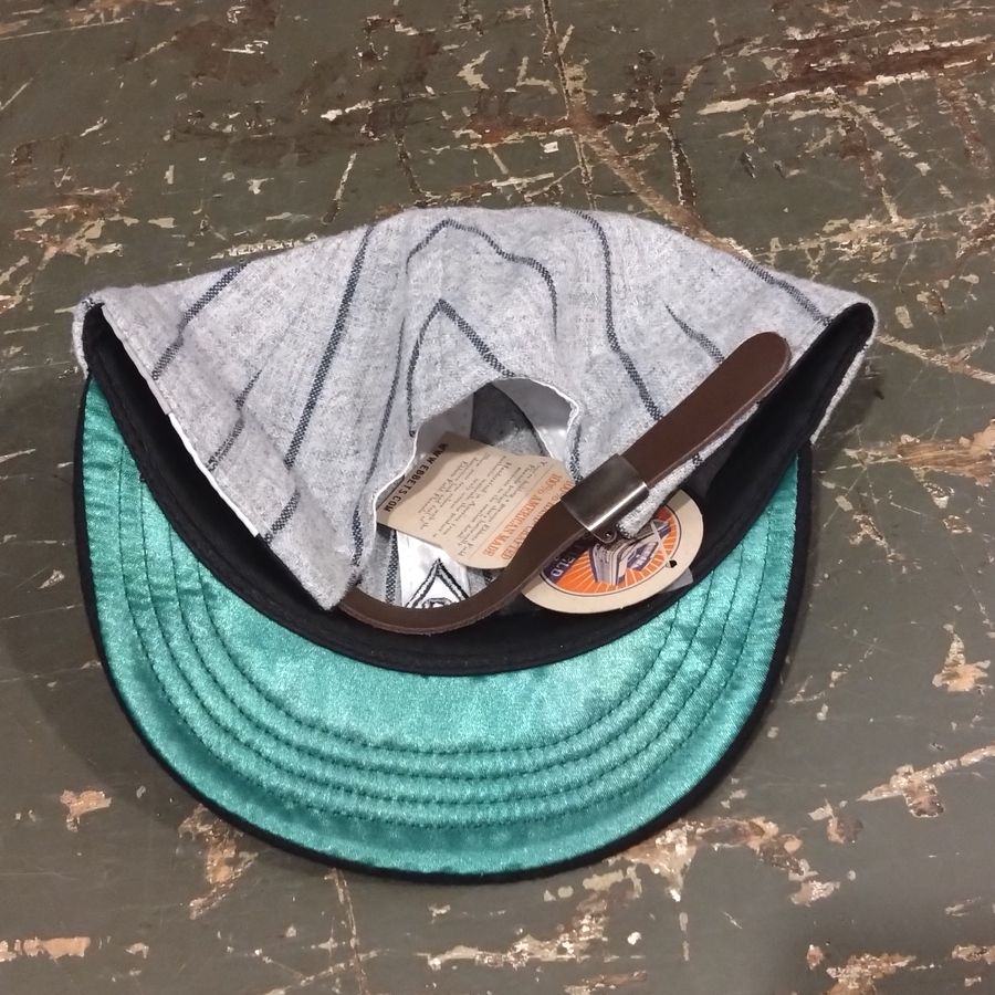 EBBETS FIELD FLANNELS / PINSTRIPE: Grey×Black / Short Visor / Wool Flannels / MADE IN USA